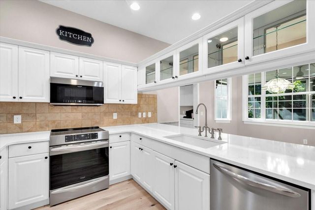 2306 64TH STREET W, Bradenton, FL 34209