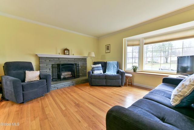 13 Arnold Drive, Clifton Park, NY 12065