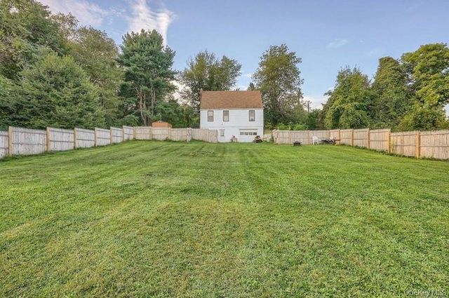 71 Greycourt Road, Chester, NY 10918