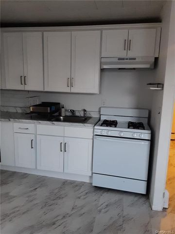 71 Greycourt Road, Chester, NY 10918