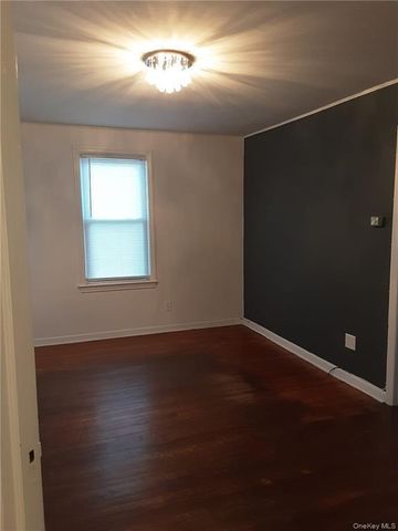 71 Greycourt Road, Chester, NY 10918