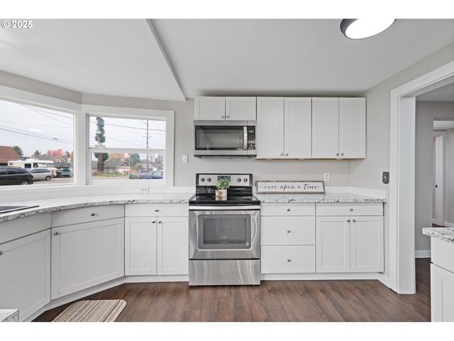 3317 OLIVE Way, Longview, WA 98632