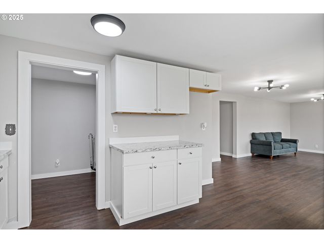 3317 OLIVE Way, Longview, WA 98632