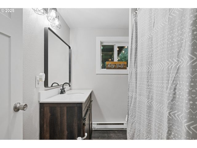 3317 OLIVE Way, Longview, WA 98632