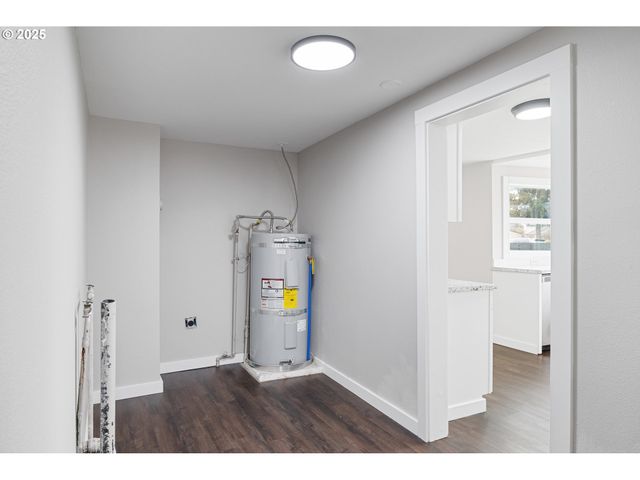 3317 OLIVE Way, Longview, WA 98632