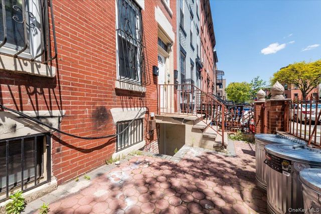 1055 Jefferson Avenue, Brooklyn, NY 11221