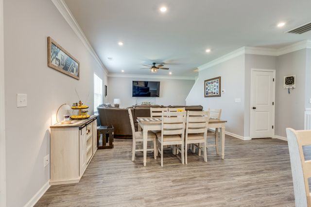 228 Stonewall Dr, Columbia, TN 38401