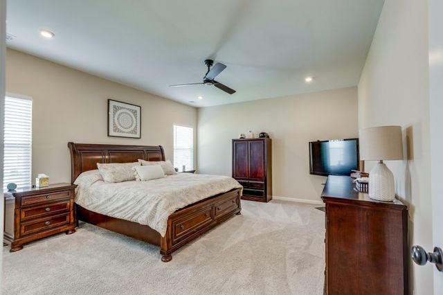 228 Stonewall Dr, Columbia, TN 38401