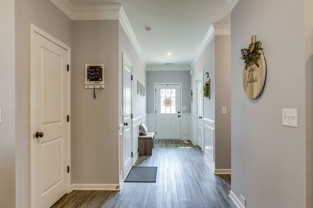 228 Stonewall Dr, Columbia, TN 38401