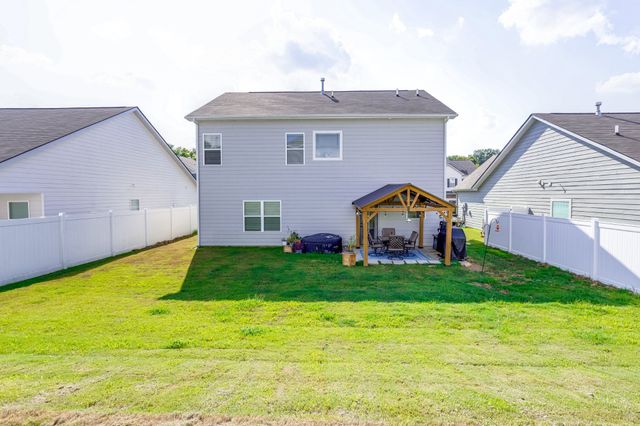 228 Stonewall Dr, Columbia, TN 38401