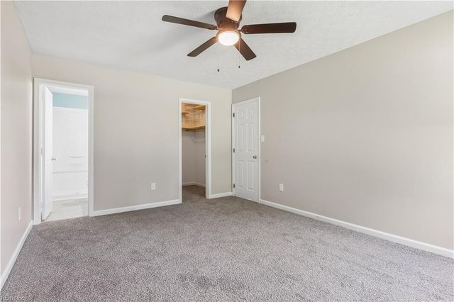 2 Hiram Crockett CT, Hampton, VA 23669