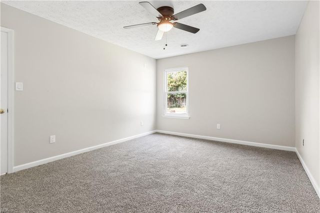 2 Hiram Crockett CT, Hampton, VA 23669