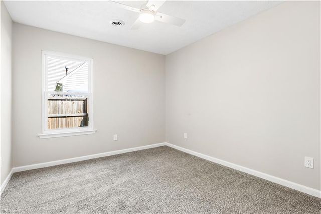 2 Hiram Crockett CT, Hampton, VA 23669