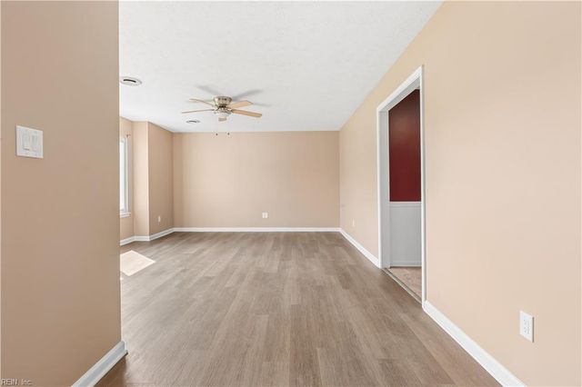 2 Hiram Crockett CT, Hampton, VA 23669