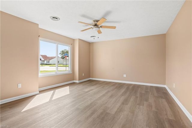 2 Hiram Crockett CT, Hampton, VA 23669