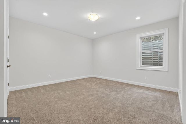 8904 HIGDON DR, Vienna, VA 22182