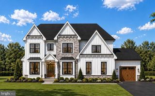 8904 HIGDON DR, Vienna, VA 22182