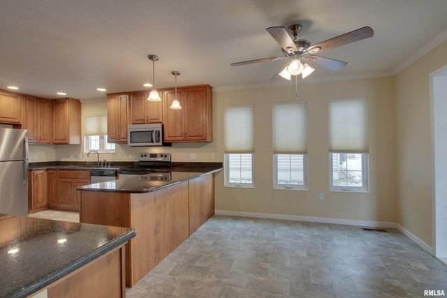 4813 CHESTNUT Street, Quincy, IL 62305