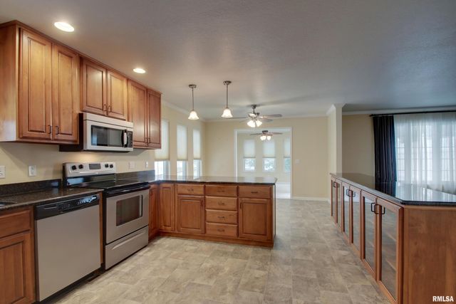 4813 CHESTNUT Street, Quincy, IL 62305