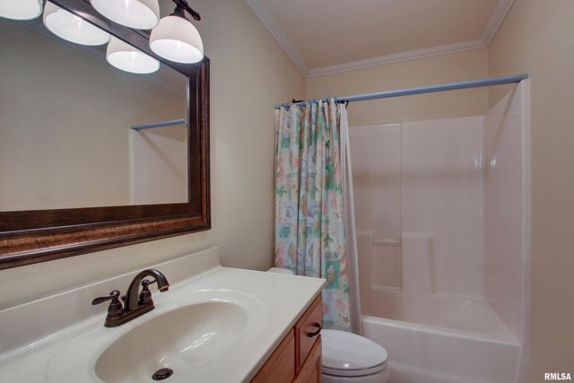 4813 CHESTNUT Street, Quincy, IL 62305