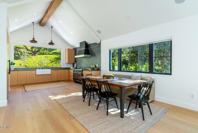 2950 Oak Glen Road, Glendale, CA 91208