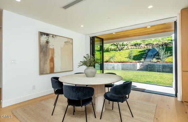 2950 Oak Glen Road, Glendale, CA 91208