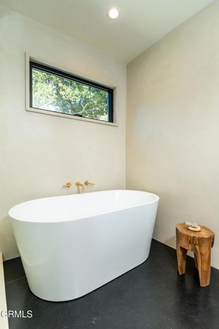 2950 Oak Glen Road, Glendale, CA 91208