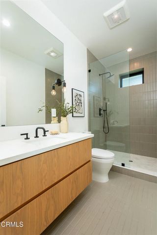 2950 Oak Glen Road, Glendale, CA 91208