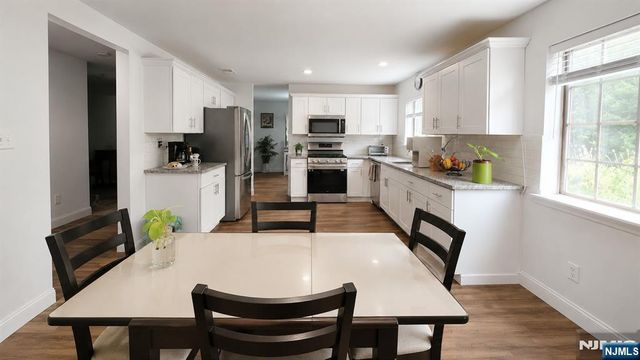 3112 Stowe Lane, Mahwah, NJ 07430