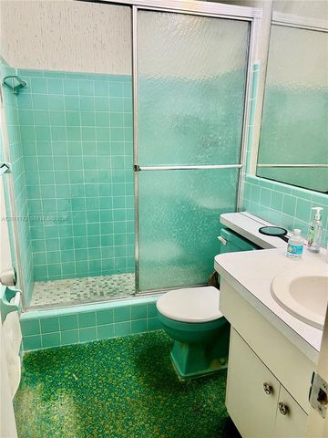 4402 NW 43rd Ter, Tamarac, FL 33319