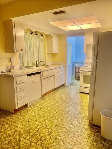 4402 NW 43rd Ter, Tamarac, FL 33319