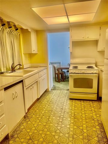 4402 NW 43rd Ter, Tamarac, FL 33319
