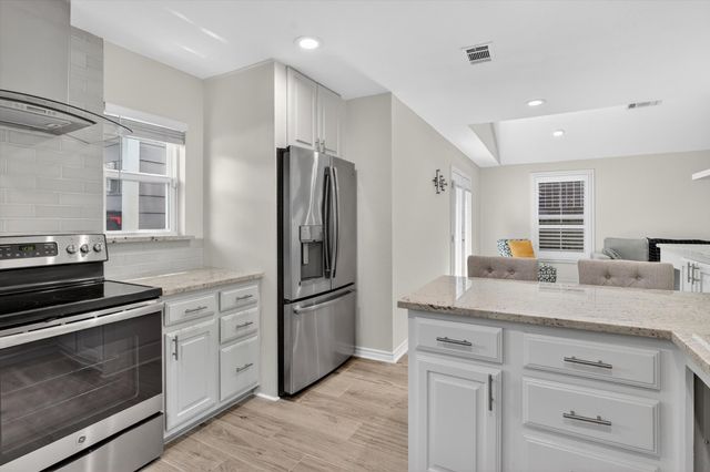 4315 Cabell Drive, Dallas, TX 75204