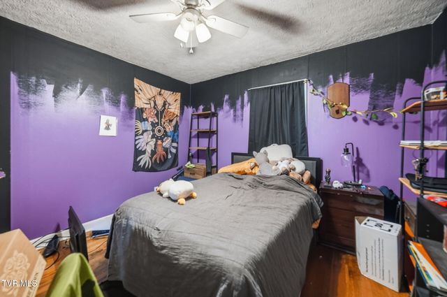 1218 Indian Ridge Road, Johnson City, TN 37604