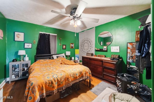 1218 Indian Ridge Road, Johnson City, TN 37604