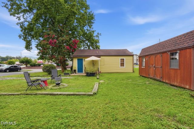 1218 Indian Ridge Road, Johnson City, TN 37604
