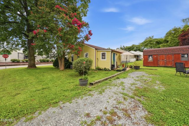 1218 Indian Ridge Road, Johnson City, TN 37604