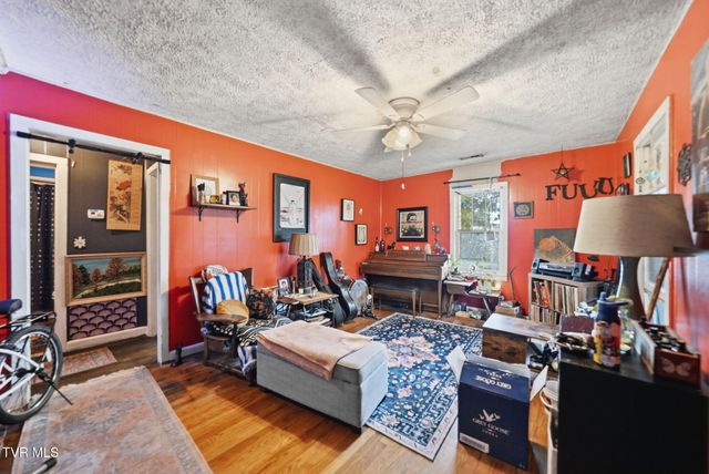 1218 Indian Ridge Road, Johnson City, TN 37604