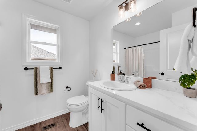 675 W Castor Loop, Nixa, MO 65714