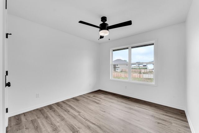 675 W Castor Loop, Nixa, MO 65714