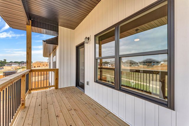 675 W Castor Loop, Nixa, MO 65714