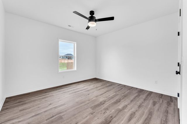 675 W Castor Loop, Nixa, MO 65714