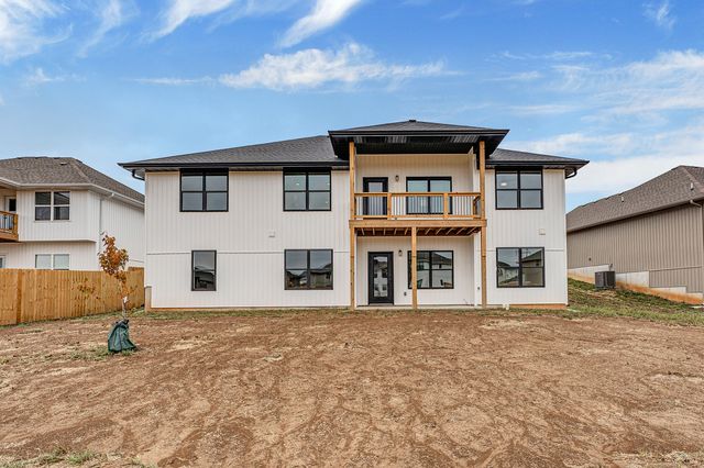 675 W Castor Loop, Nixa, MO 65714
