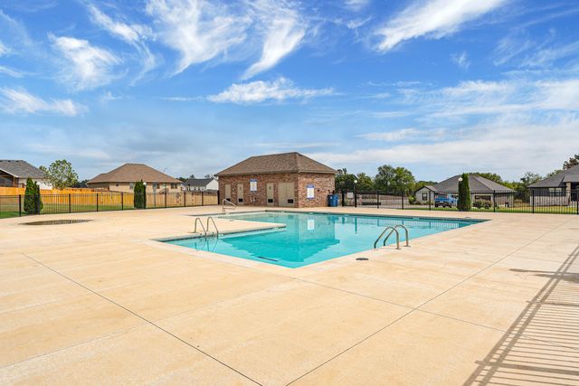 675 W Castor Loop, Nixa, MO 65714