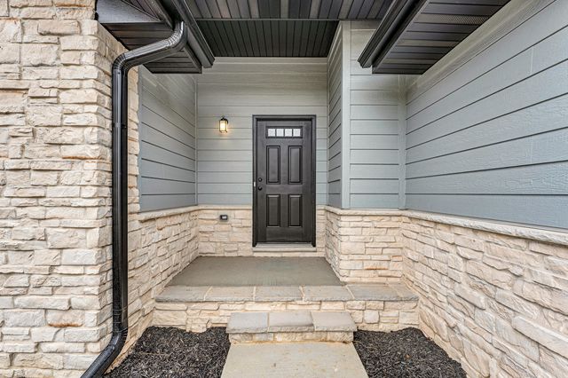675 W Castor Loop, Nixa, MO 65714