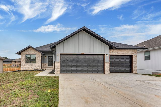 675 W Castor Loop, Nixa, MO 65714