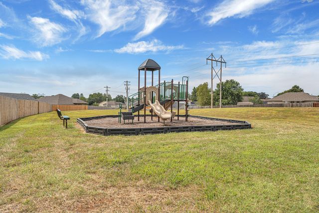 675 W Castor Loop, Nixa, MO 65714
