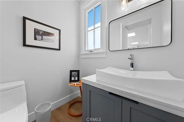 309 Crest Drive, Manhattan Beach, CA 90266