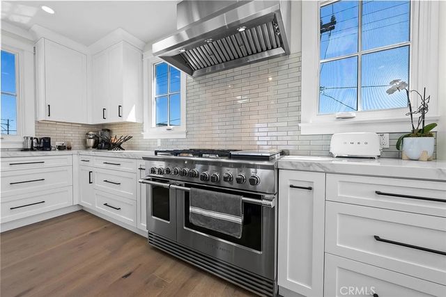 309 Crest Drive, Manhattan Beach, CA 90266