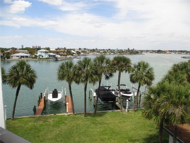 9825 HARRELL AVENUE 404, Treasure Island, FL 33706